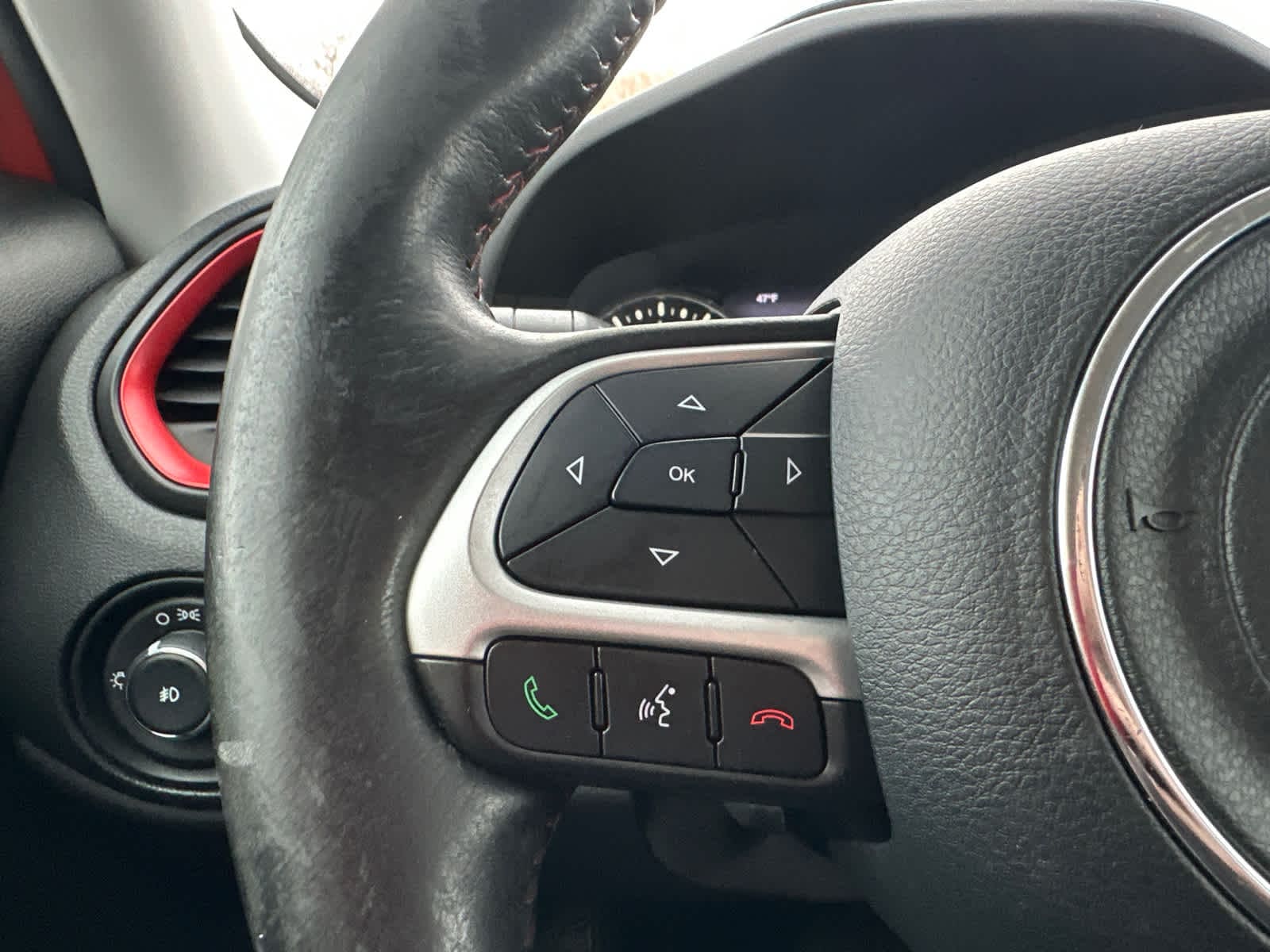 Thumbnail: 2015 Jeep Renegade - 21