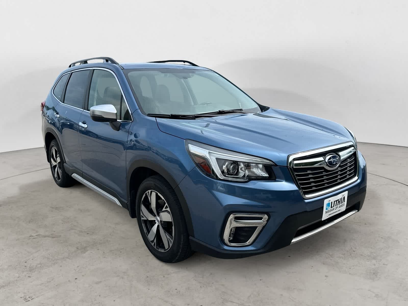 2019 Subaru Forester Touring photo 4