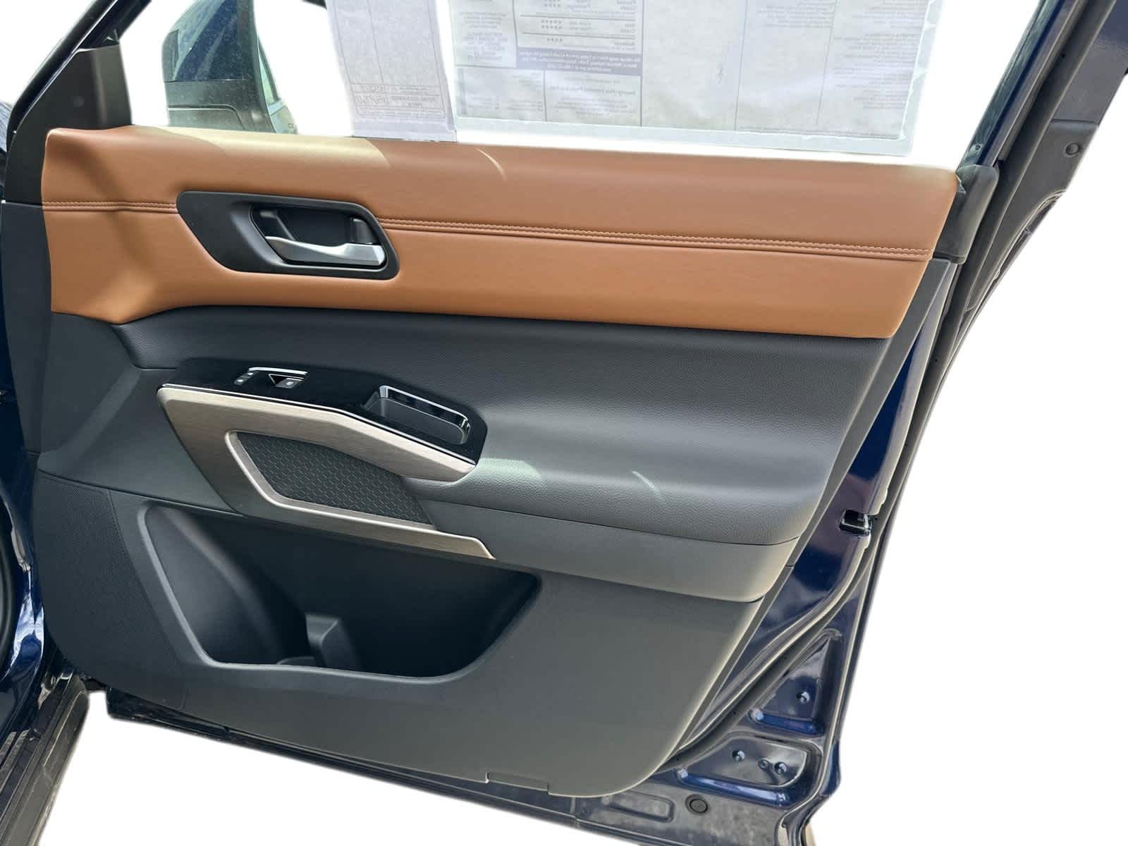 Thumbnail: 2025 Nissan Pathfinder - 6