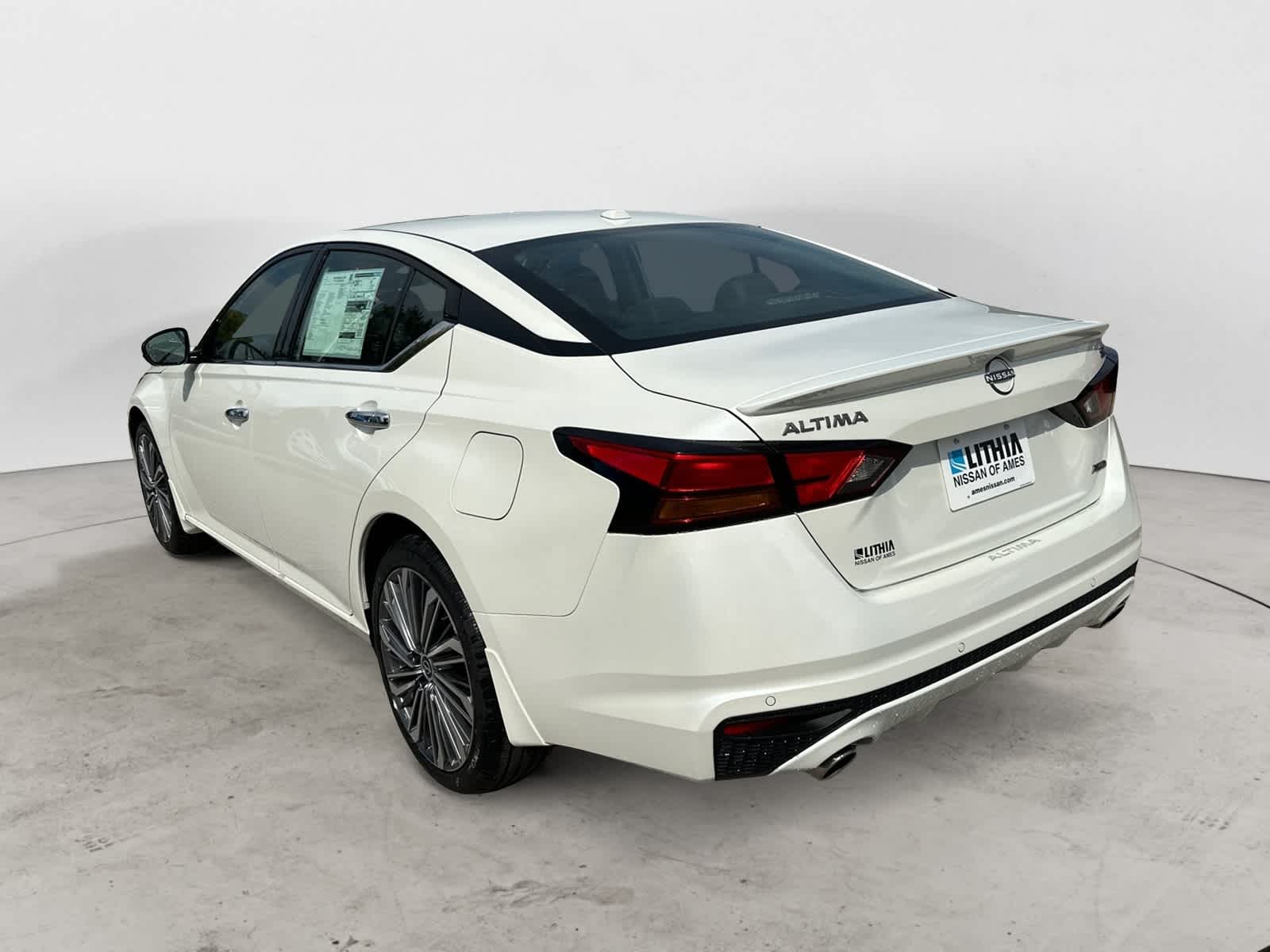 Thumbnail: 2025 Nissan Altima - 2
