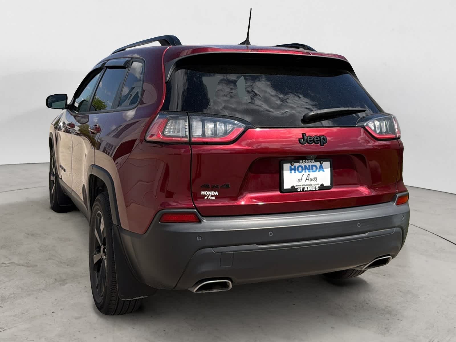 Thumbnail: 2020 Jeep Cherokee - 3