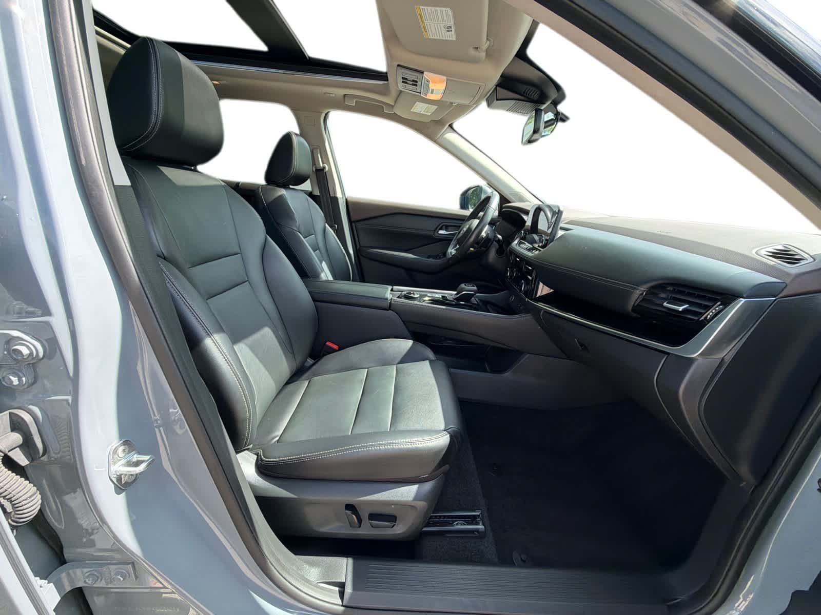 Thumbnail: 2023 Nissan Rogue - 8