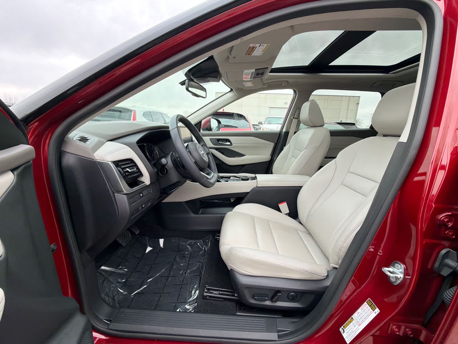 Thumbnail: 2023 Nissan Rogue - 18