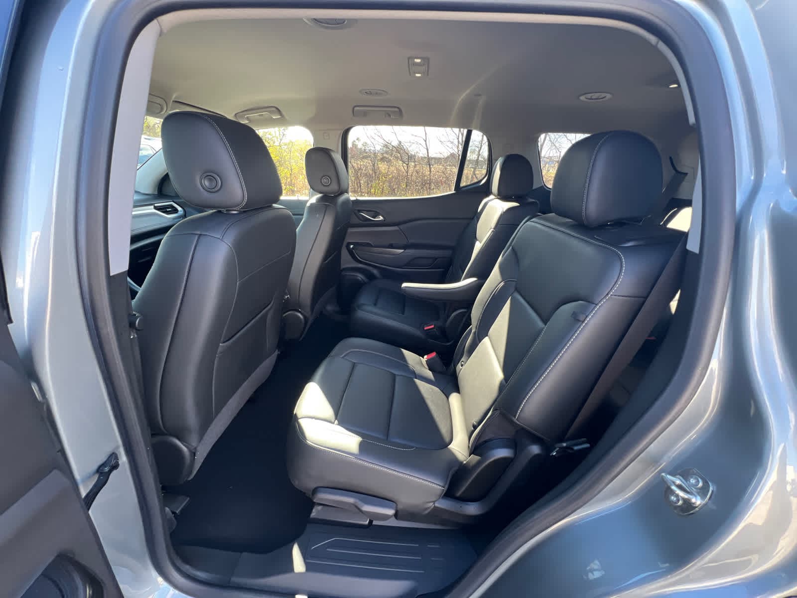 Thumbnail: 2023 GMC Acadia - 17