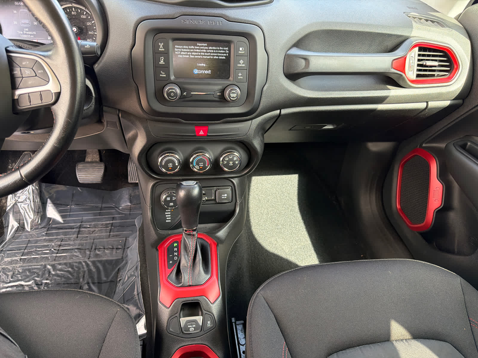 Thumbnail: 2017 Jeep Renegade - 24