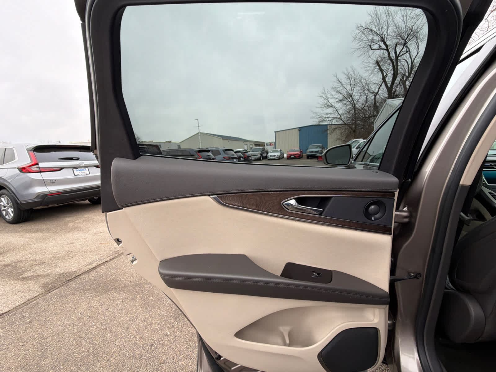 Thumbnail: 2019 Lincoln Nautilus - 14