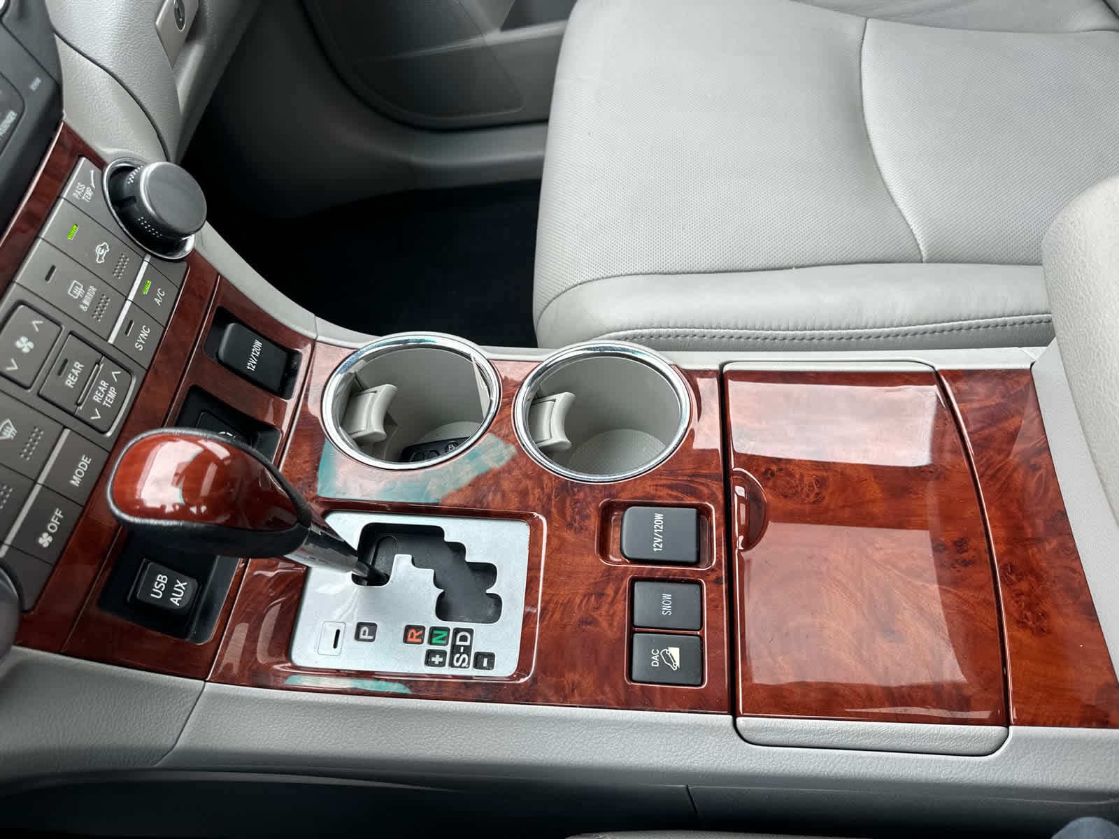 Thumbnail: 2012 Toyota Highlander - 35