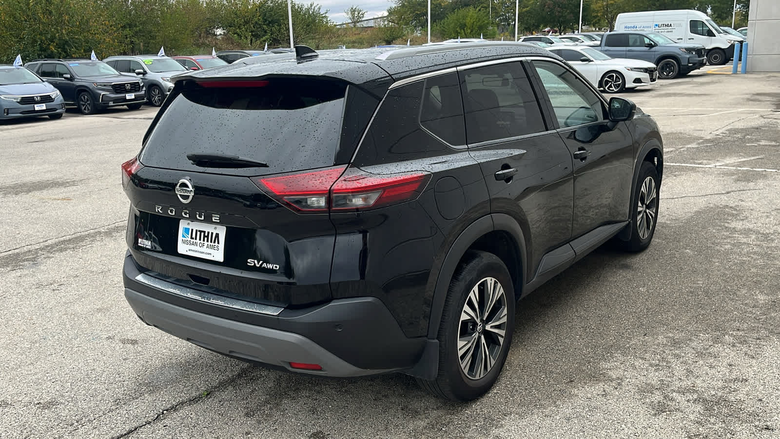 2021 Nissan Rogue SV photo 2