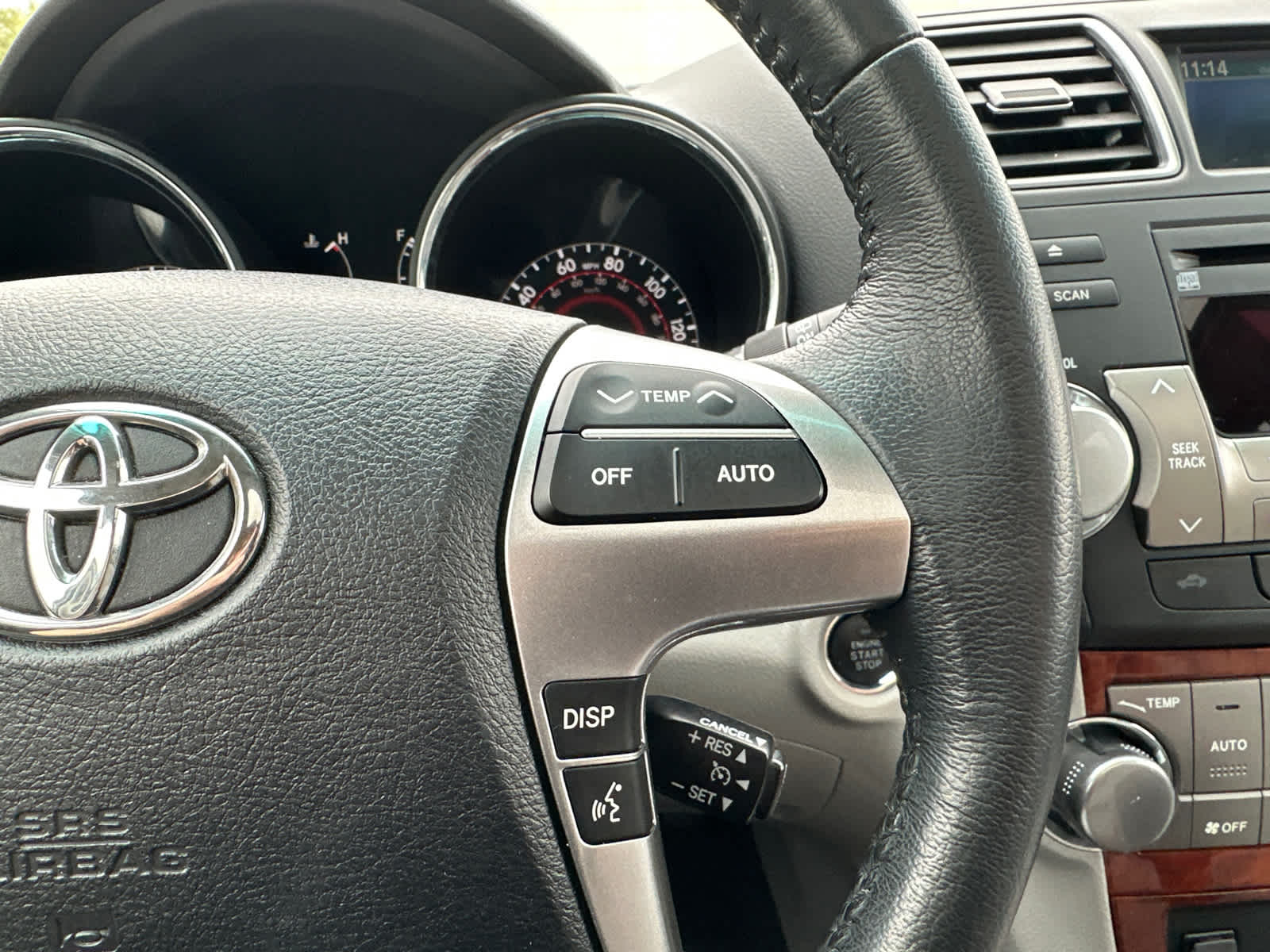 Thumbnail: 2012 Toyota Highlander - 25