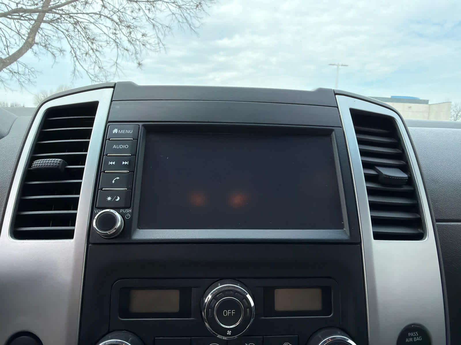 Thumbnail: 2020 Nissan Frontier - 23