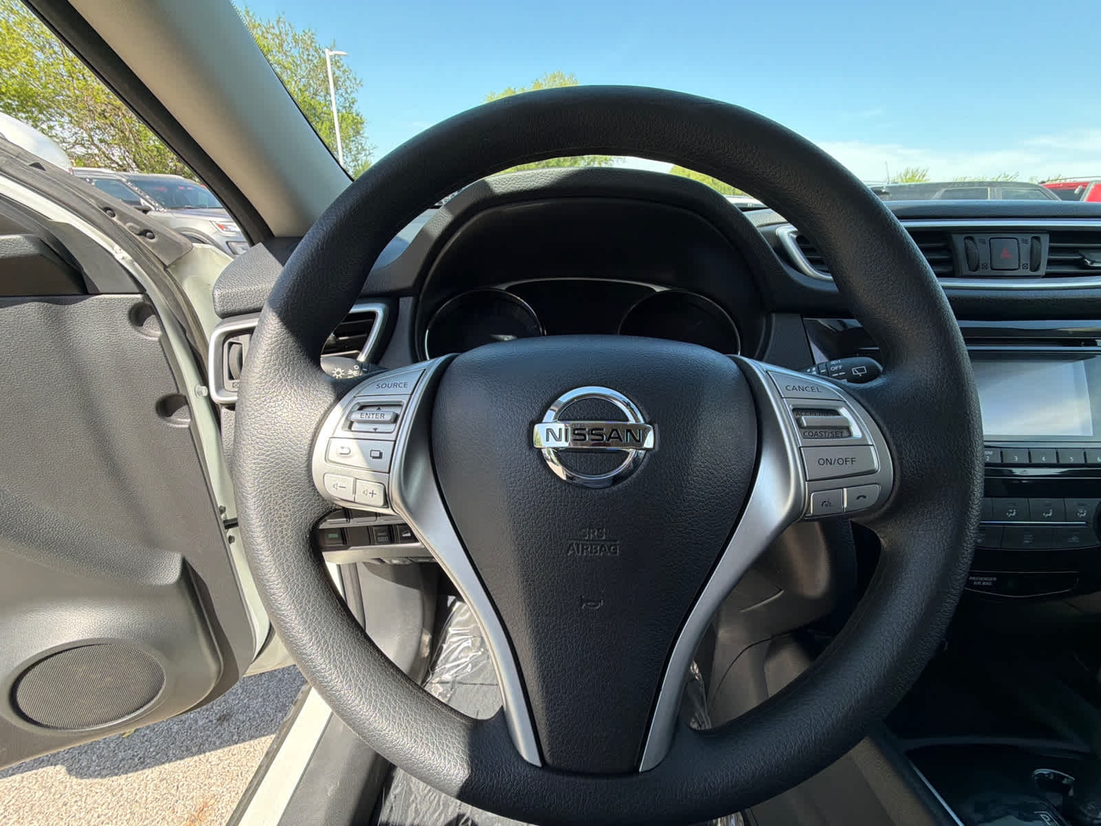 Thumbnail: 2016 Nissan Rogue - 20