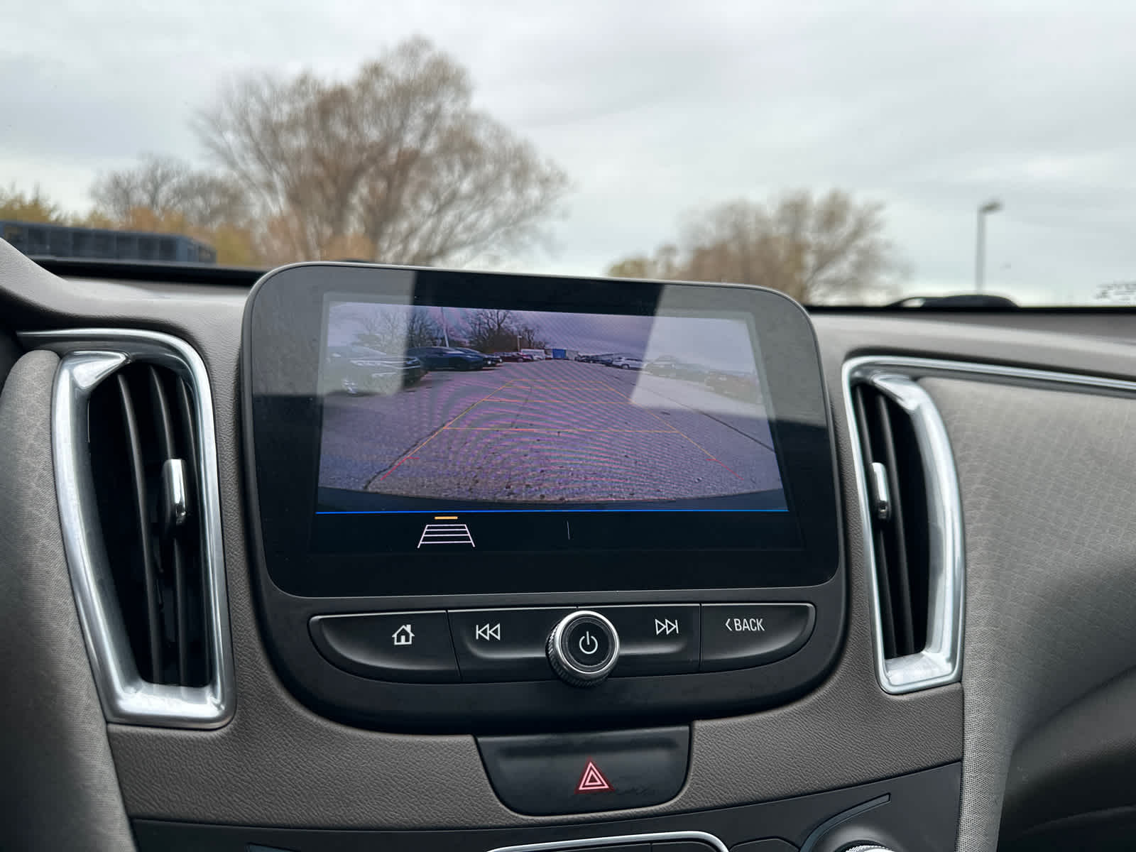 Thumbnail: 2019 Chevrolet Malibu - 23