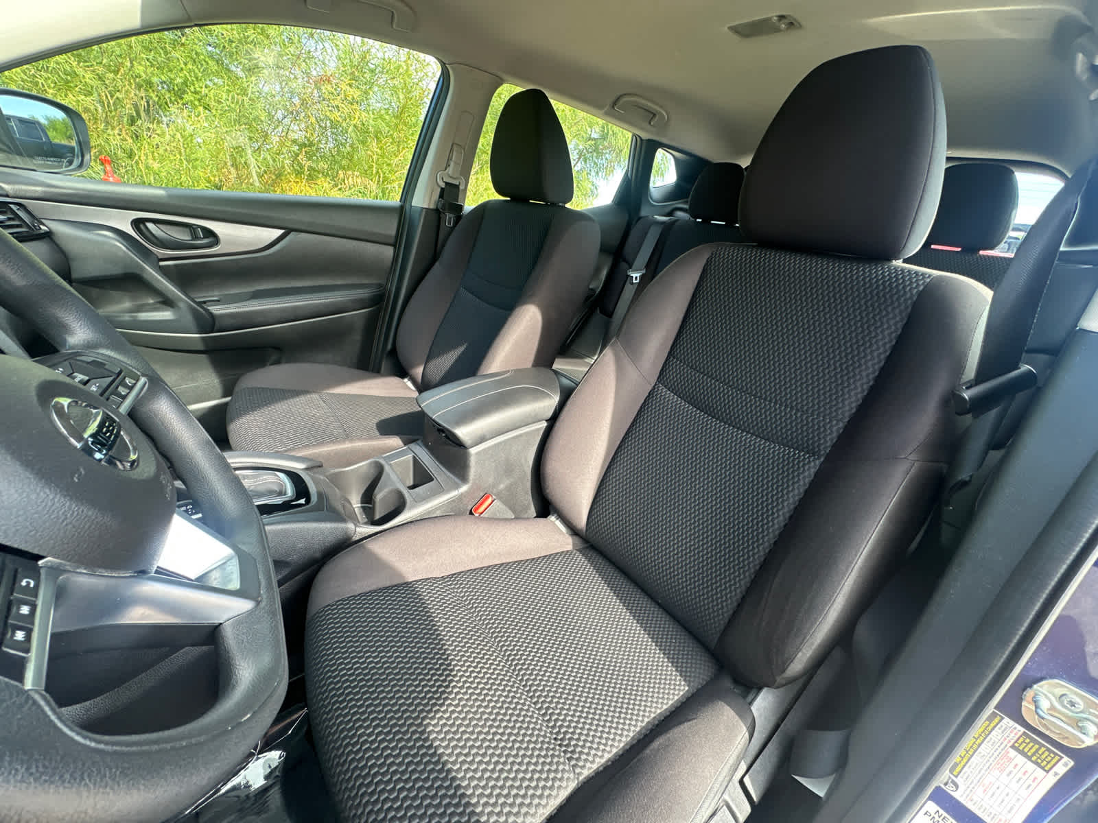 Thumbnail: 2021 Nissan Rogue Sport - 24