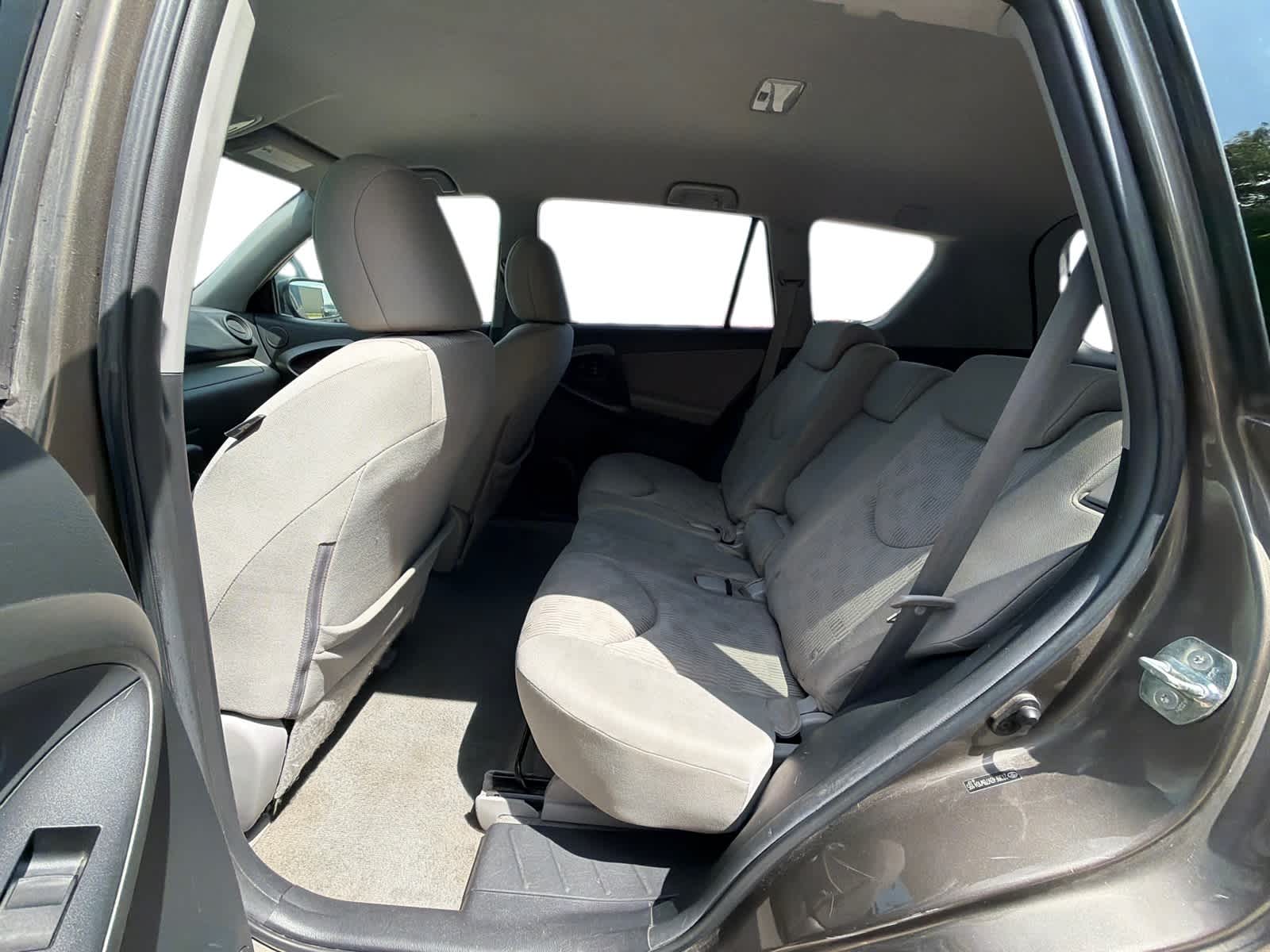 Thumbnail: 2011 Toyota RAV4 - 14