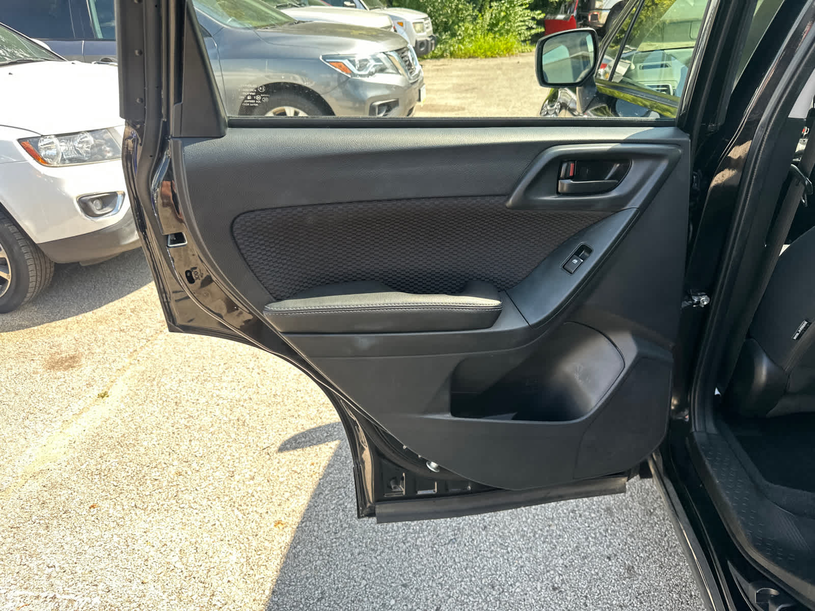 Thumbnail: 2017 Subaru Forester - 10