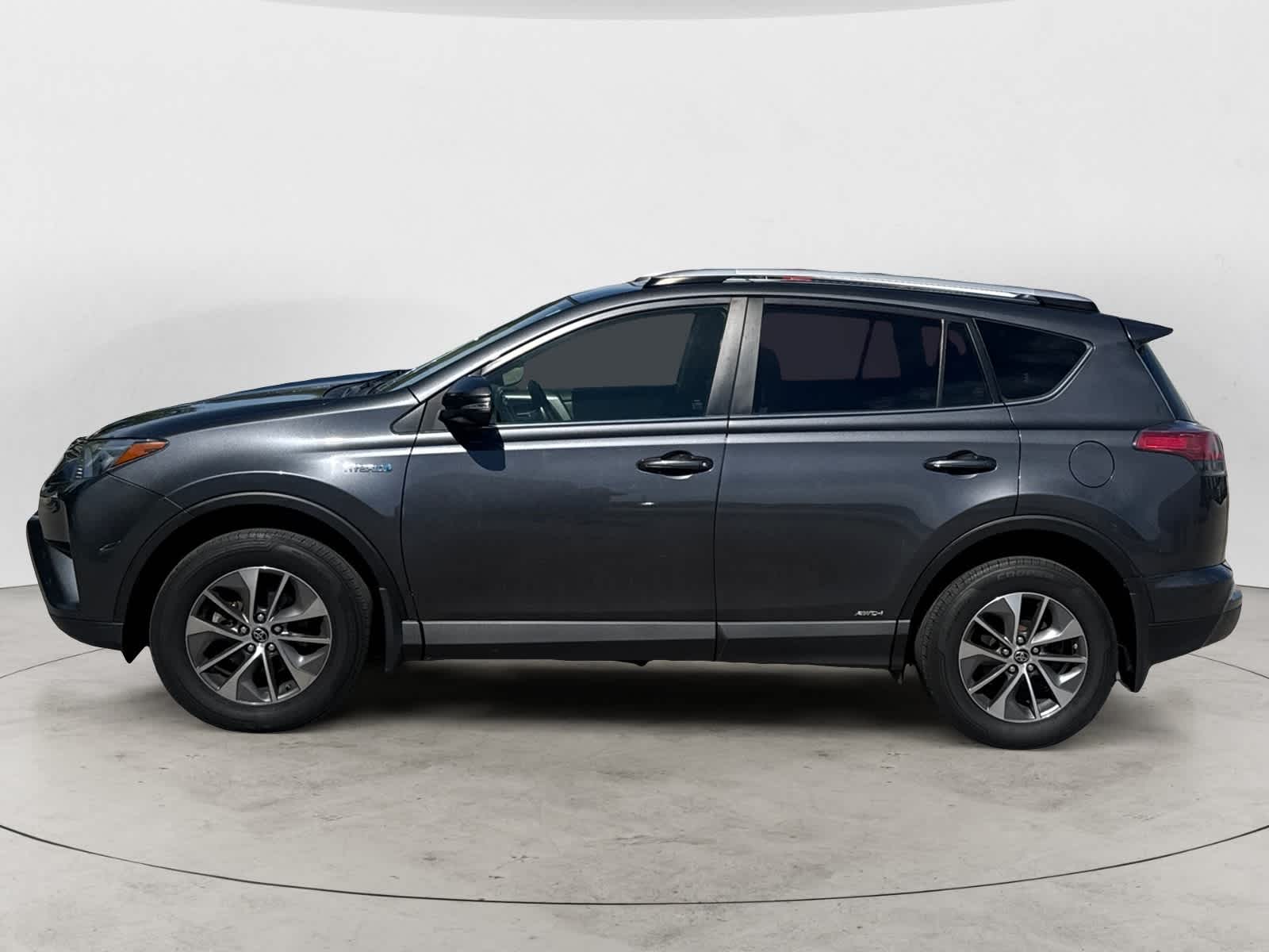 Thumbnail: 2016 Toyota RAV4 - 2