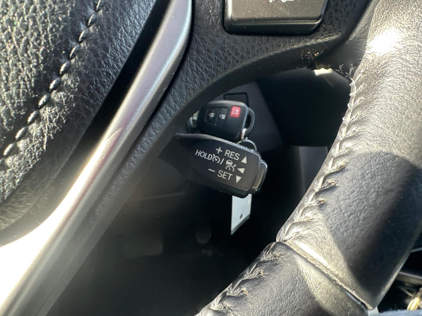 Thumbnail: 2017 Toyota RAV4 - 21