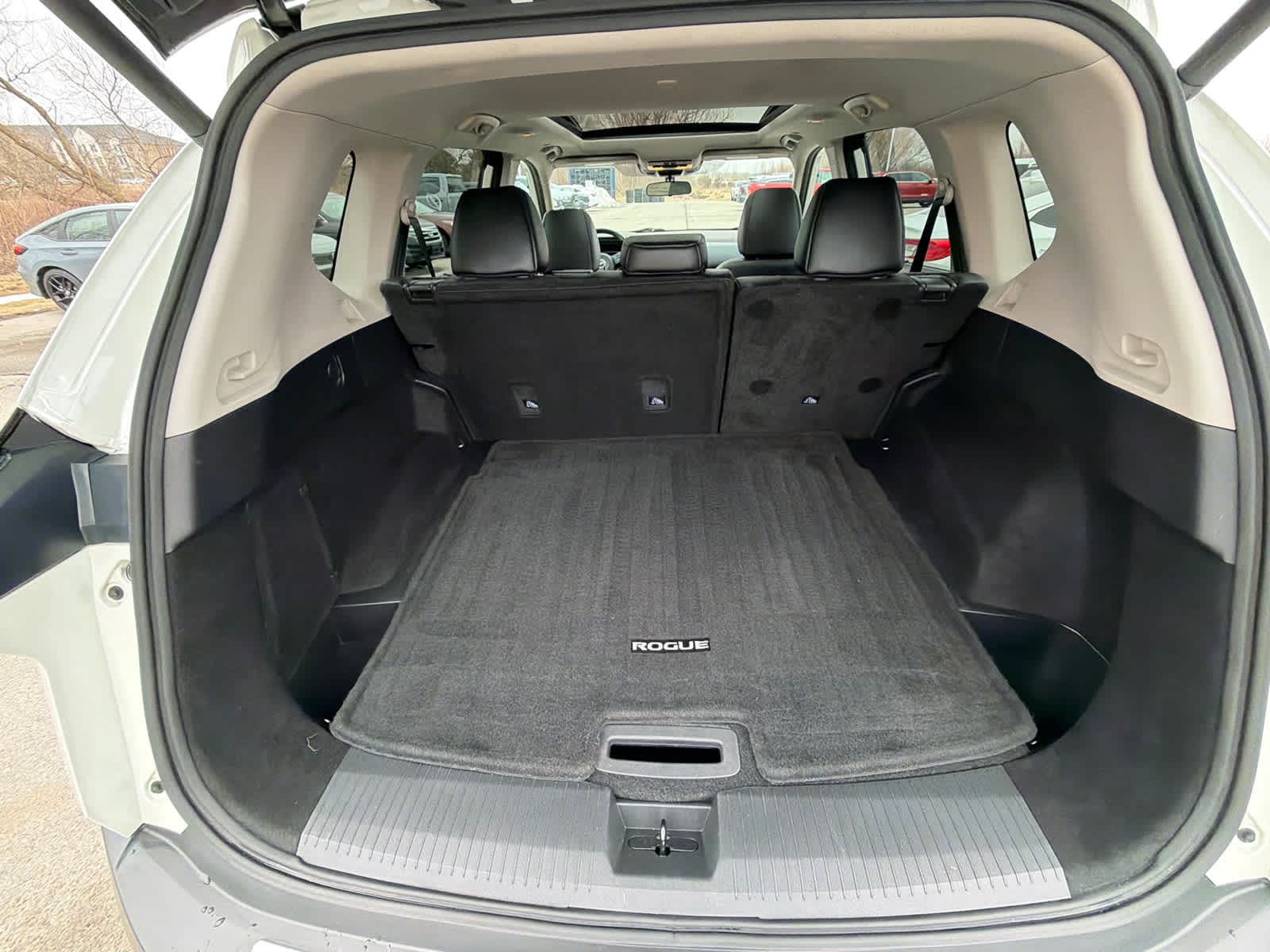 Thumbnail: 2022 Nissan Rogue - 12