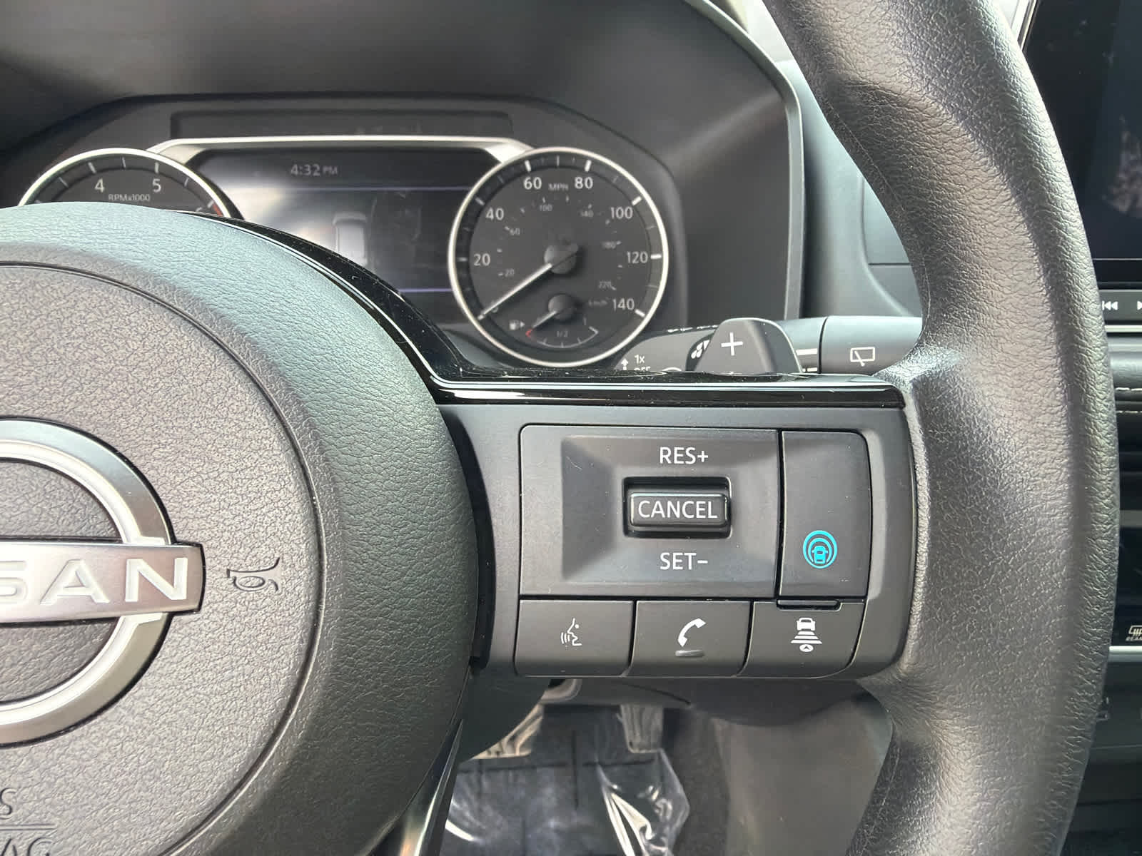 Thumbnail: 2023 Nissan Rogue - 22