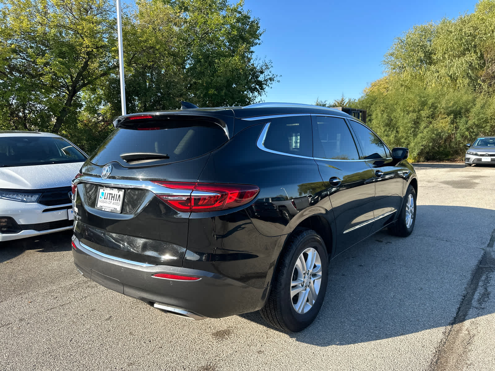 2020 Buick Enclave Essence photo 3