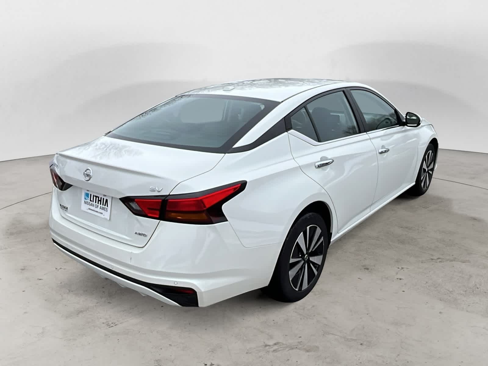 Thumbnail: 2022 Nissan Altima - 3