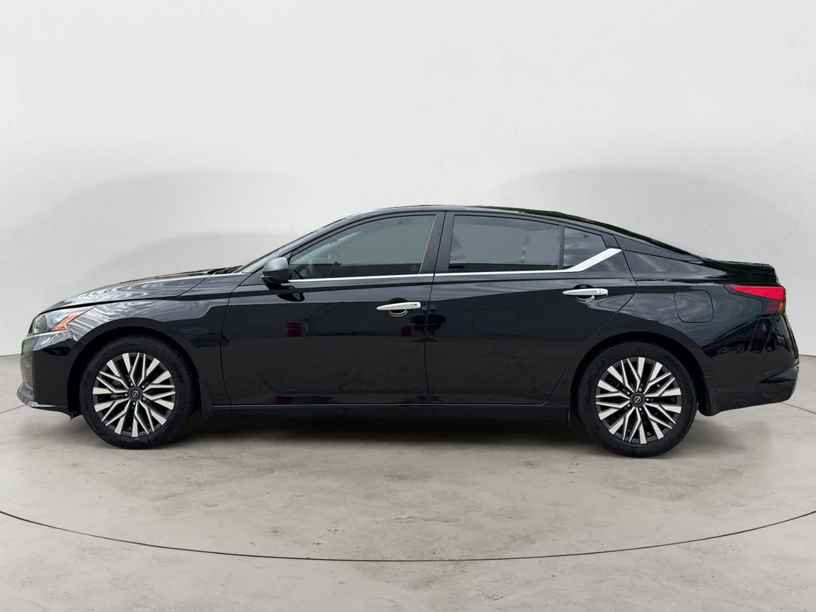 Thumbnail: 2024 Nissan Altima - 2
