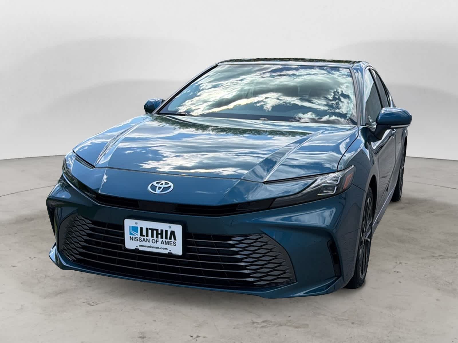 Thumbnail: 2025 Toyota Camry - 1