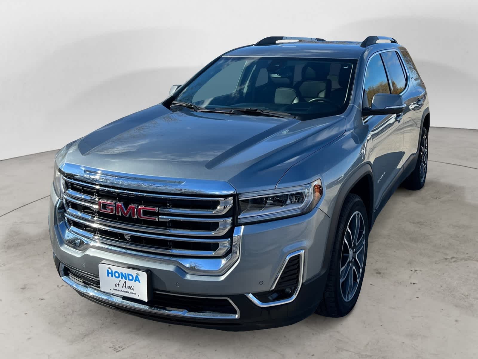2023 GMC Acadia SLT's photo