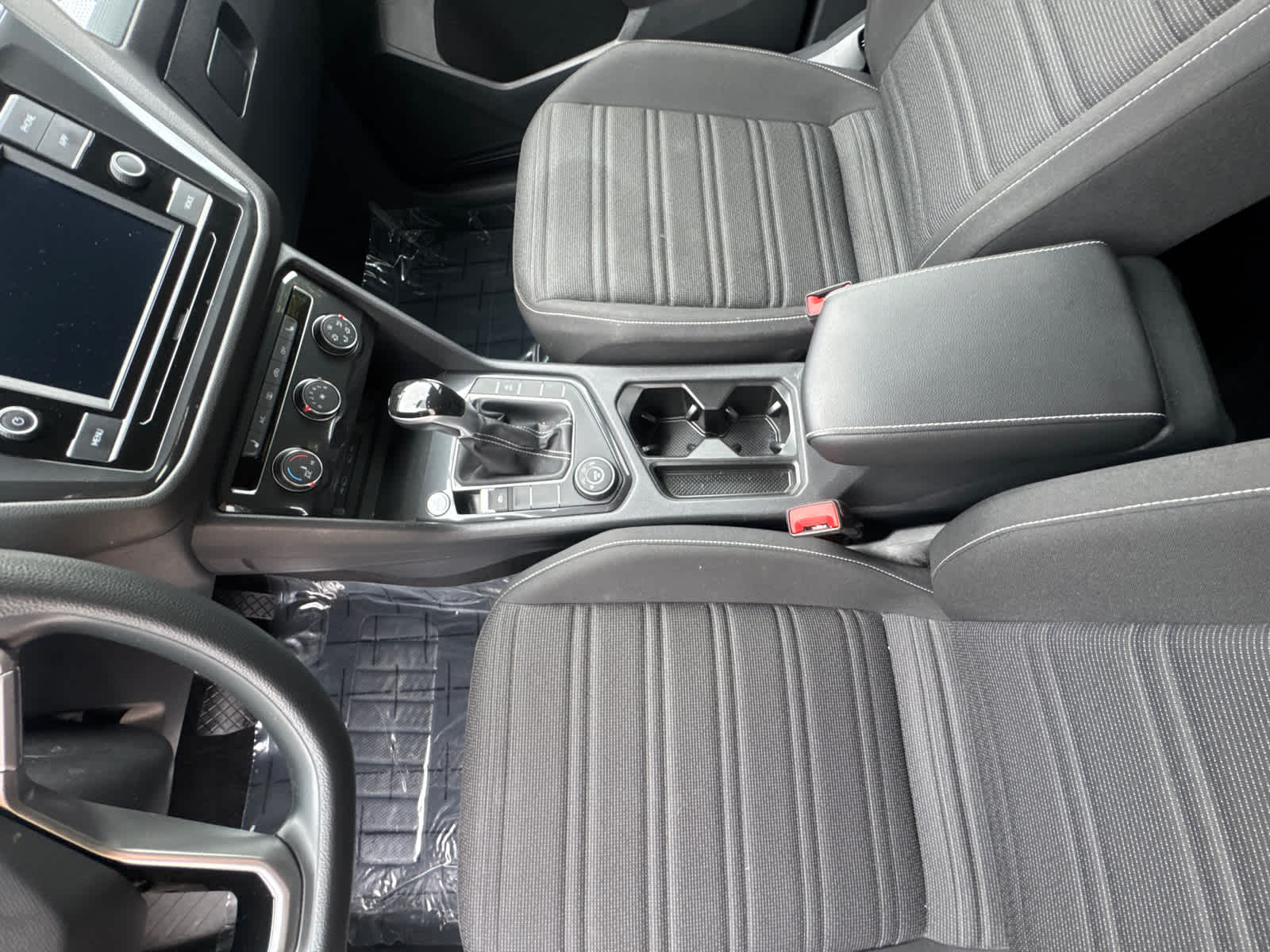 Thumbnail: 2022 Volkswagen Tiguan - 20