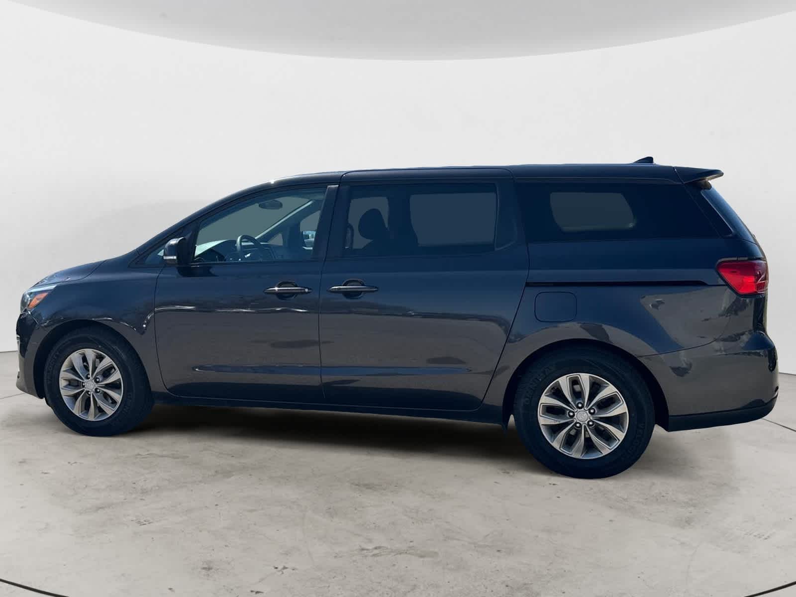 2021 Kia Sedona LX 2
