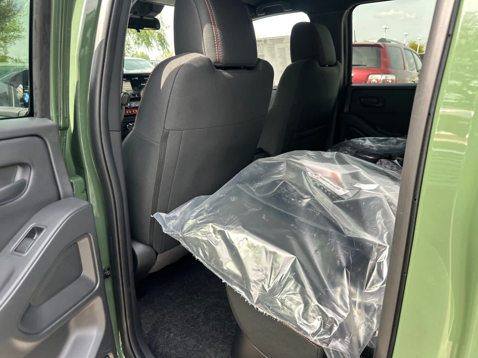 Thumbnail: 2026 Nissan Frontier - 14