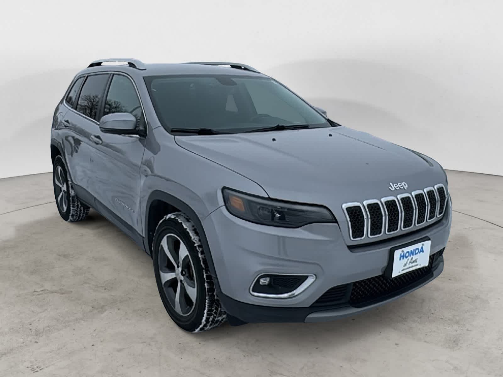 Thumbnail: 2019 Jeep Cherokee - 6