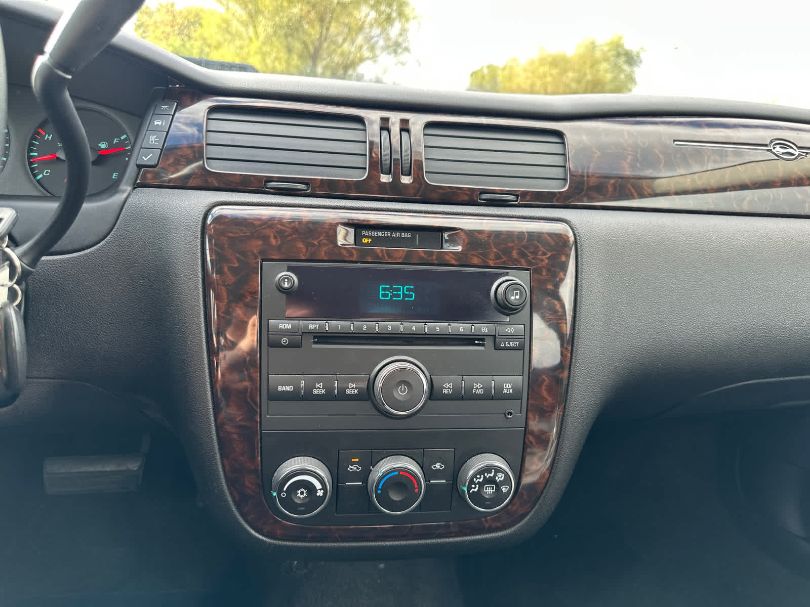Thumbnail: 2013 Chevrolet Impala - 20