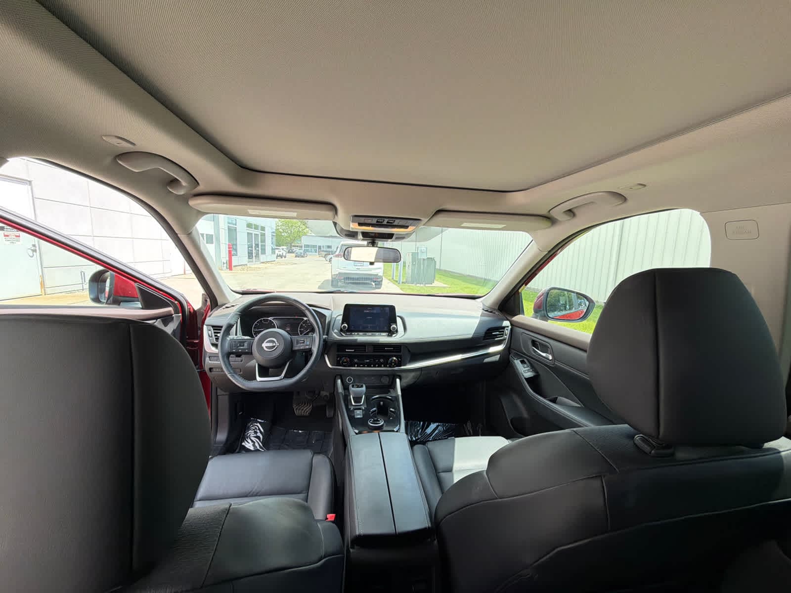 Thumbnail: 2023 Nissan Rogue - 24