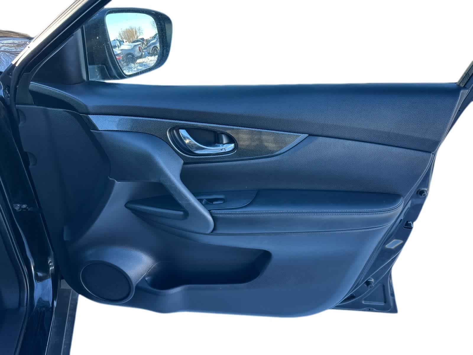 Thumbnail: 2016 Nissan Rogue - 5