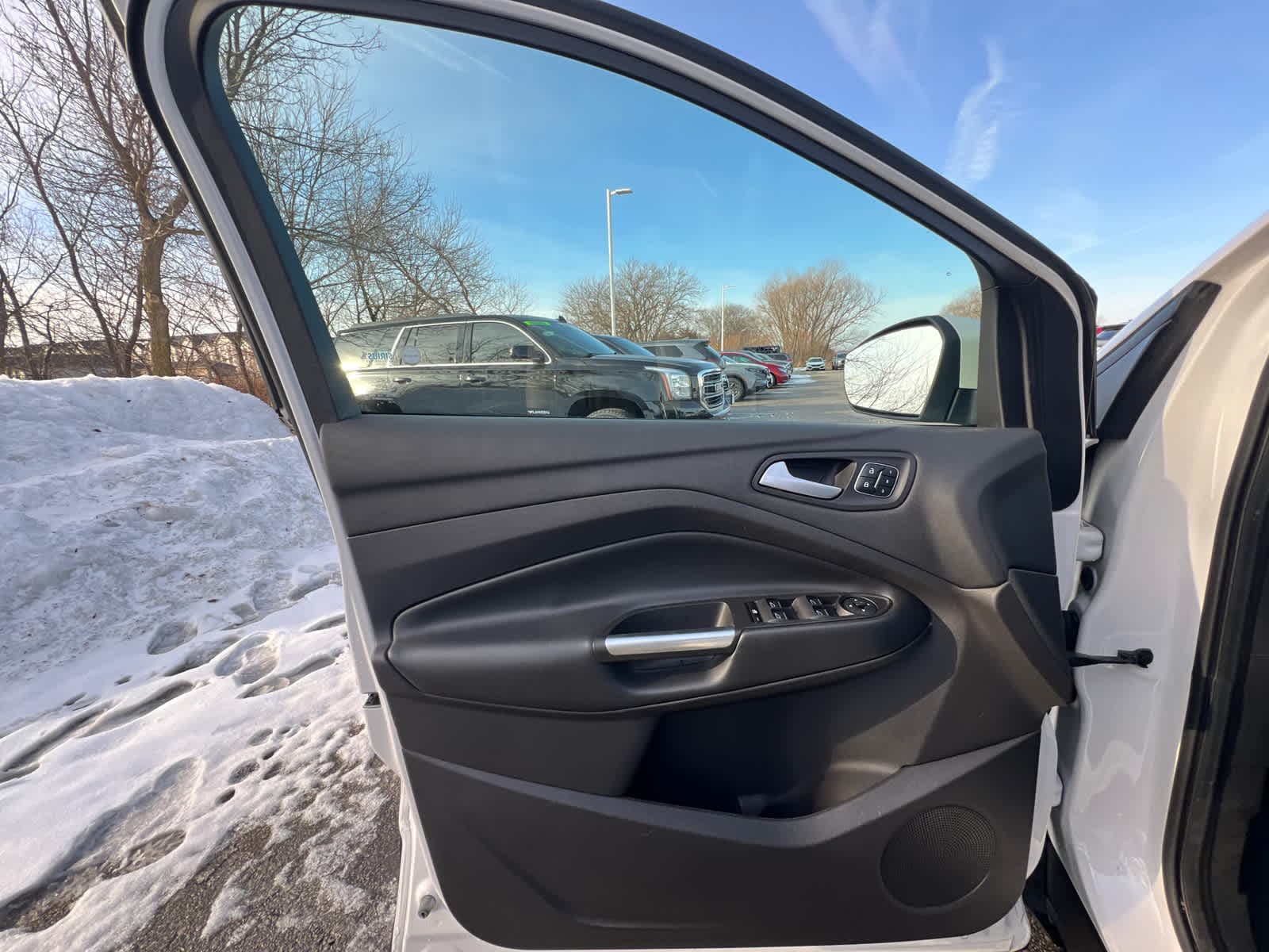 Thumbnail: 2017 Ford Escape - 16