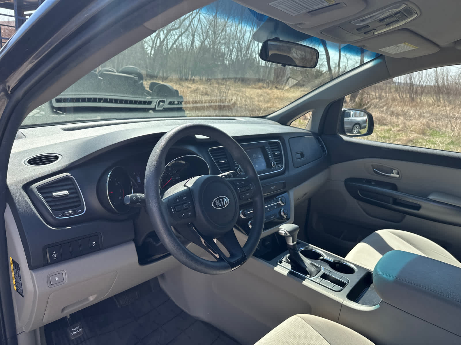 2021 Kia Sedona LX 10