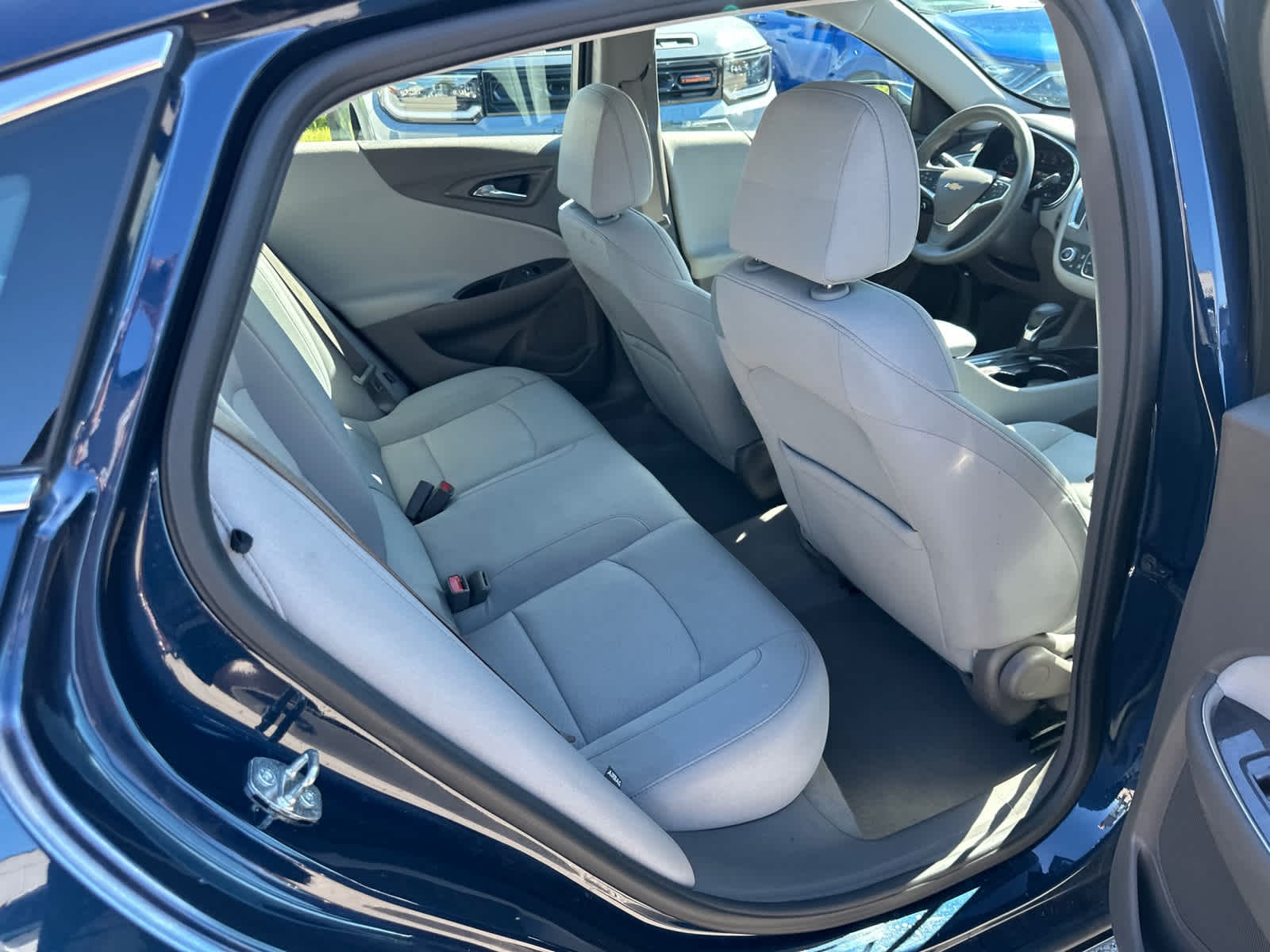 Thumbnail: 2021 Chevrolet Malibu - 10
