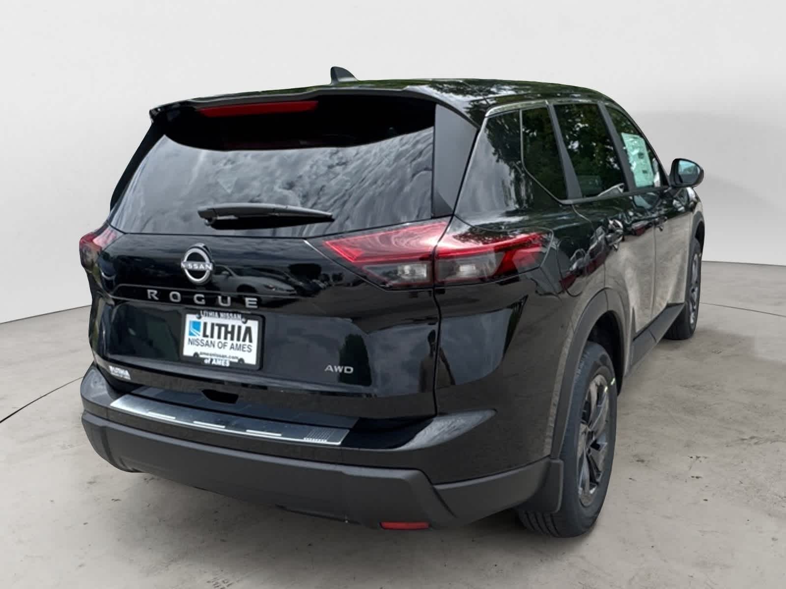 Thumbnail: 2026 Nissan Rogue - 4