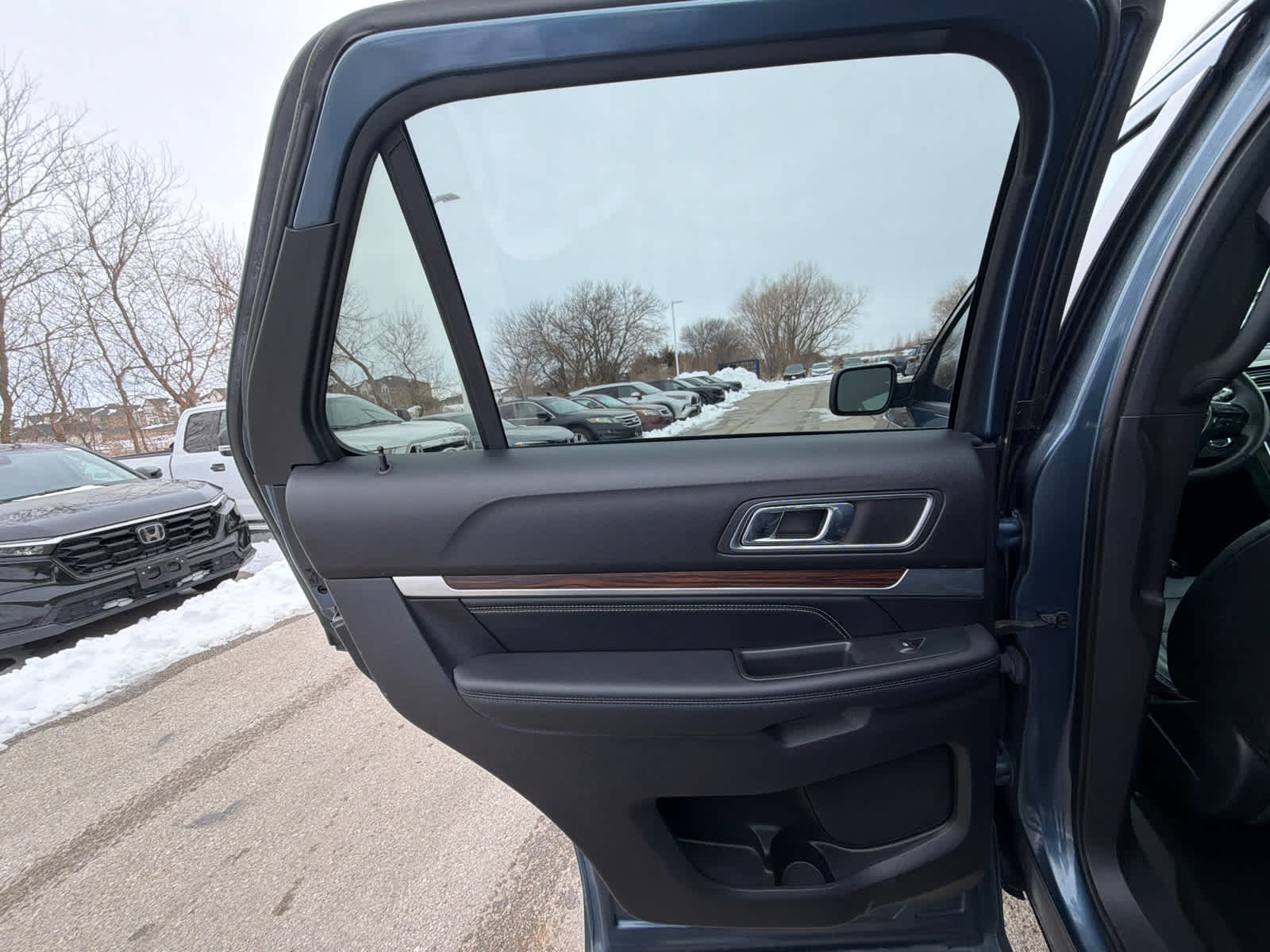 Thumbnail: 2018 Ford Explorer - 15