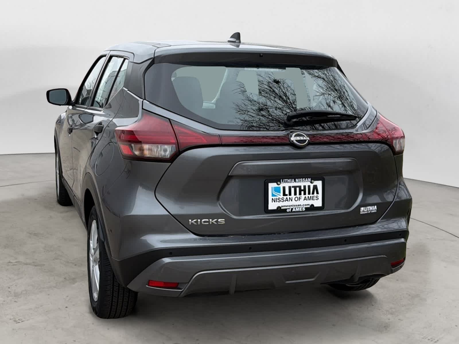 Thumbnail: 2023 Nissan Kicks - 3