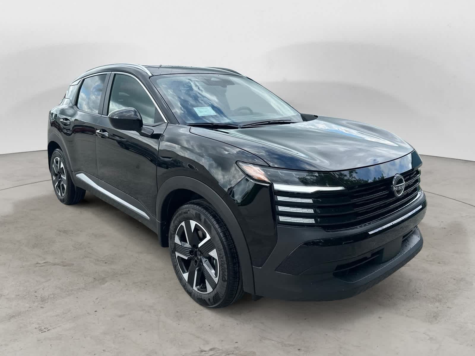Thumbnail: 2025 Nissan Kicks - 4