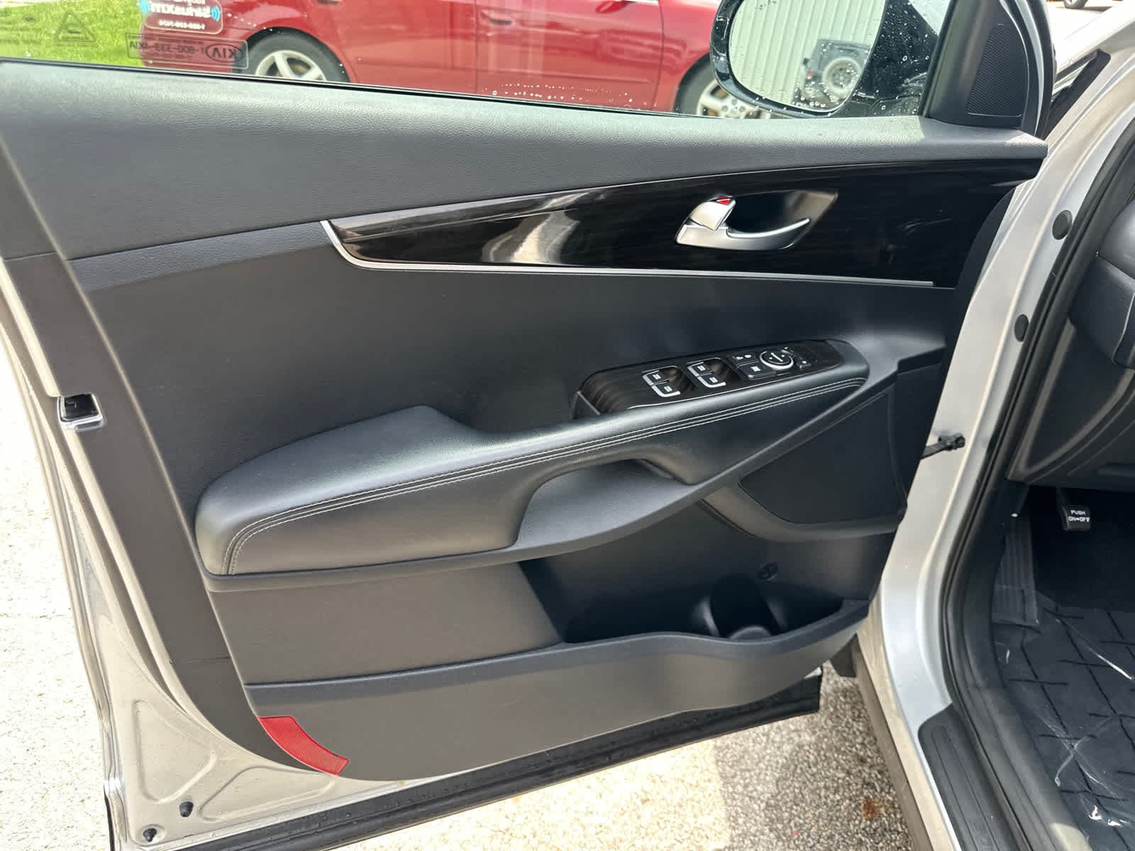 2019 Kia Sorento LX 13