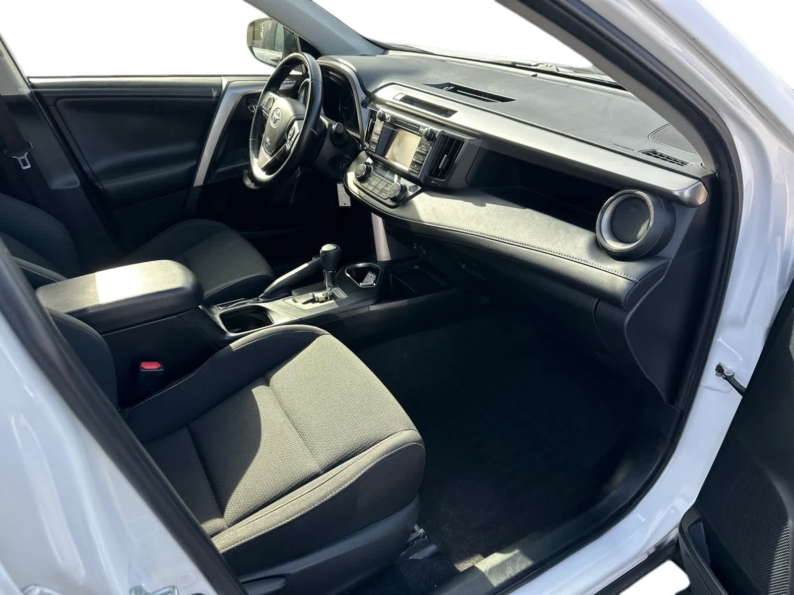 Thumbnail: 2017 Toyota RAV4 - 6