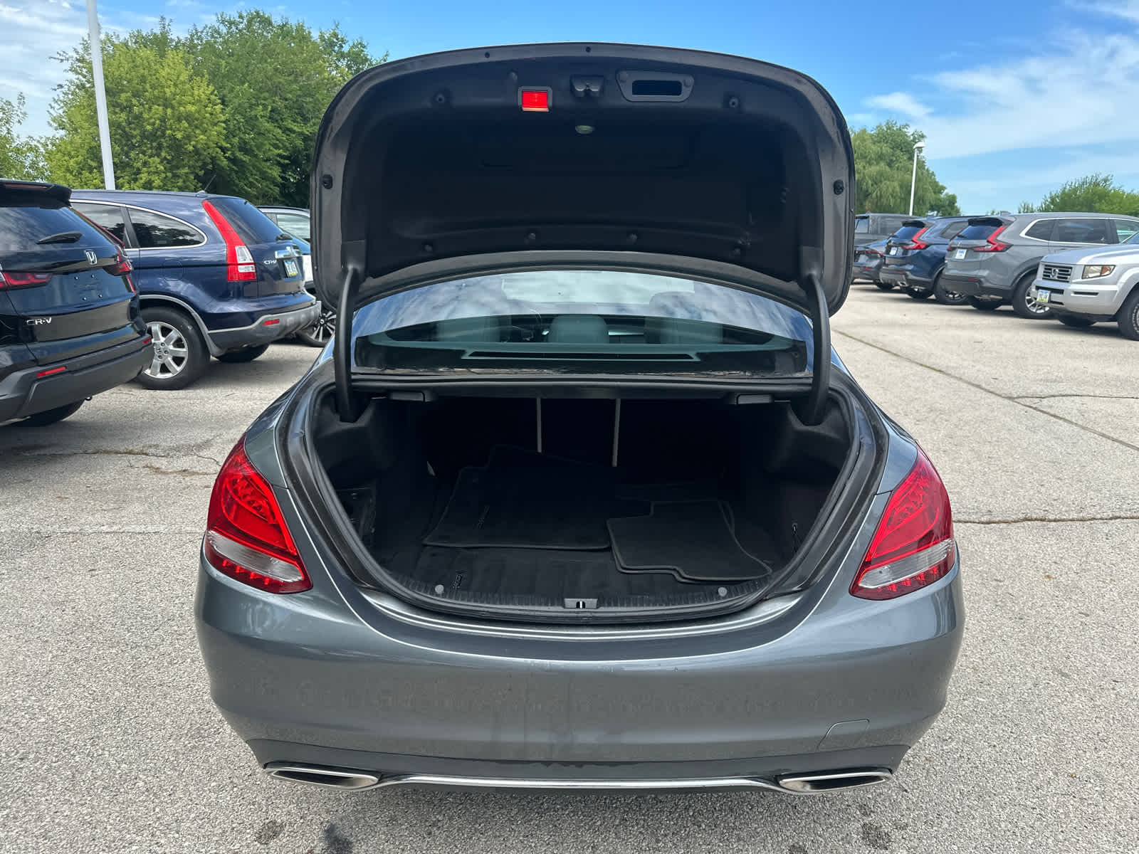 Thumbnail: 2017 Mercedes-Benz C-Class - 9