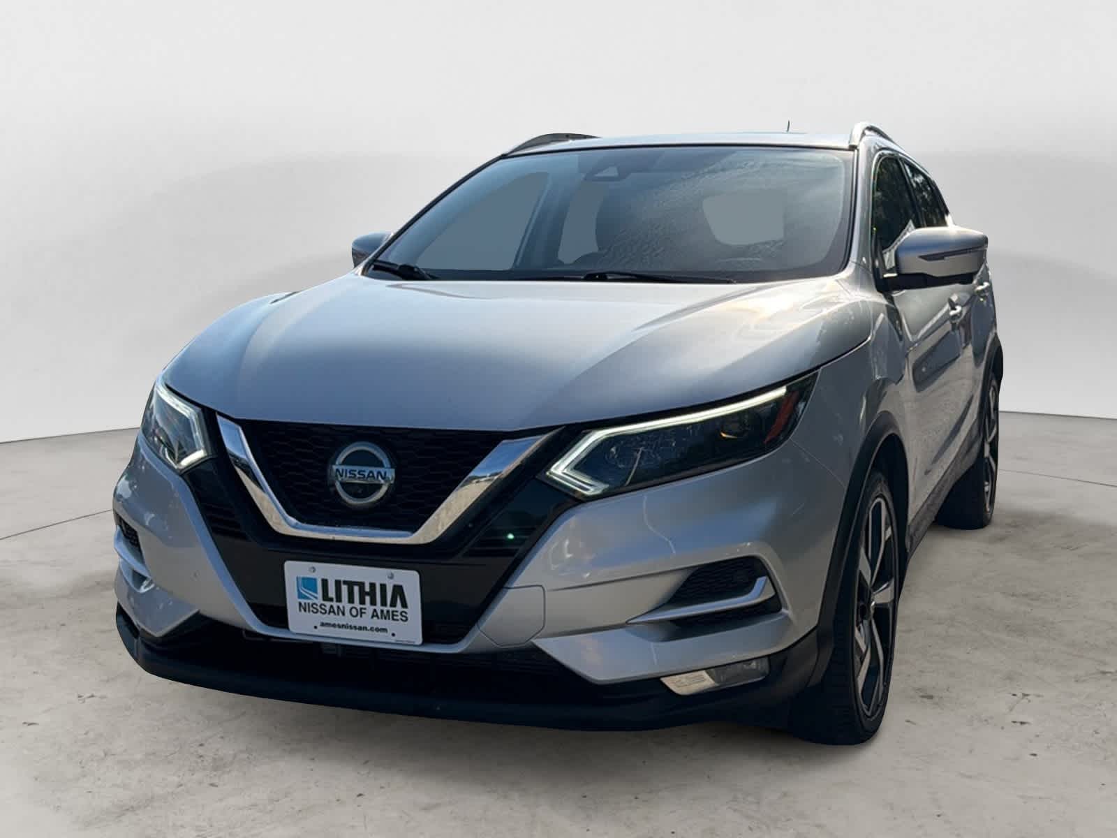 2022 Nissan Rogue Sport SL AWD's photo