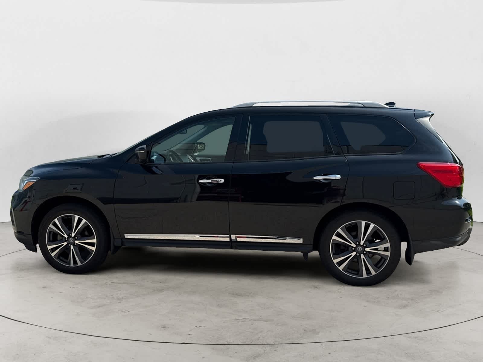 Thumbnail: 2020 Nissan Pathfinder - 3