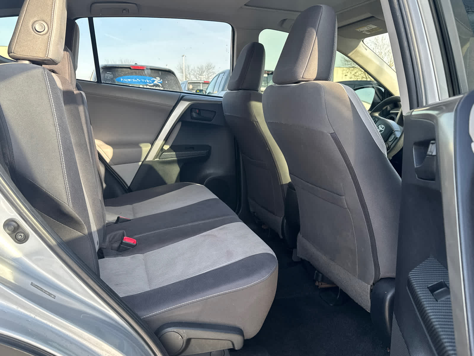 Thumbnail: 2013 Toyota RAV4 - 11