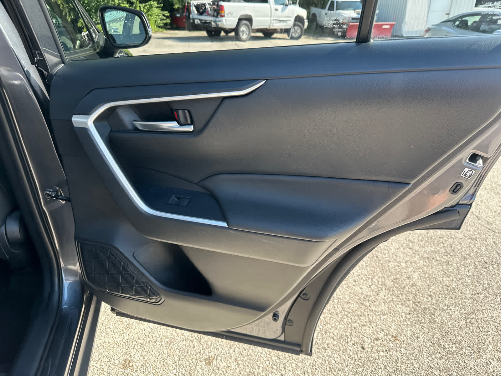 Thumbnail: 2019 Toyota RAV4 - 7
