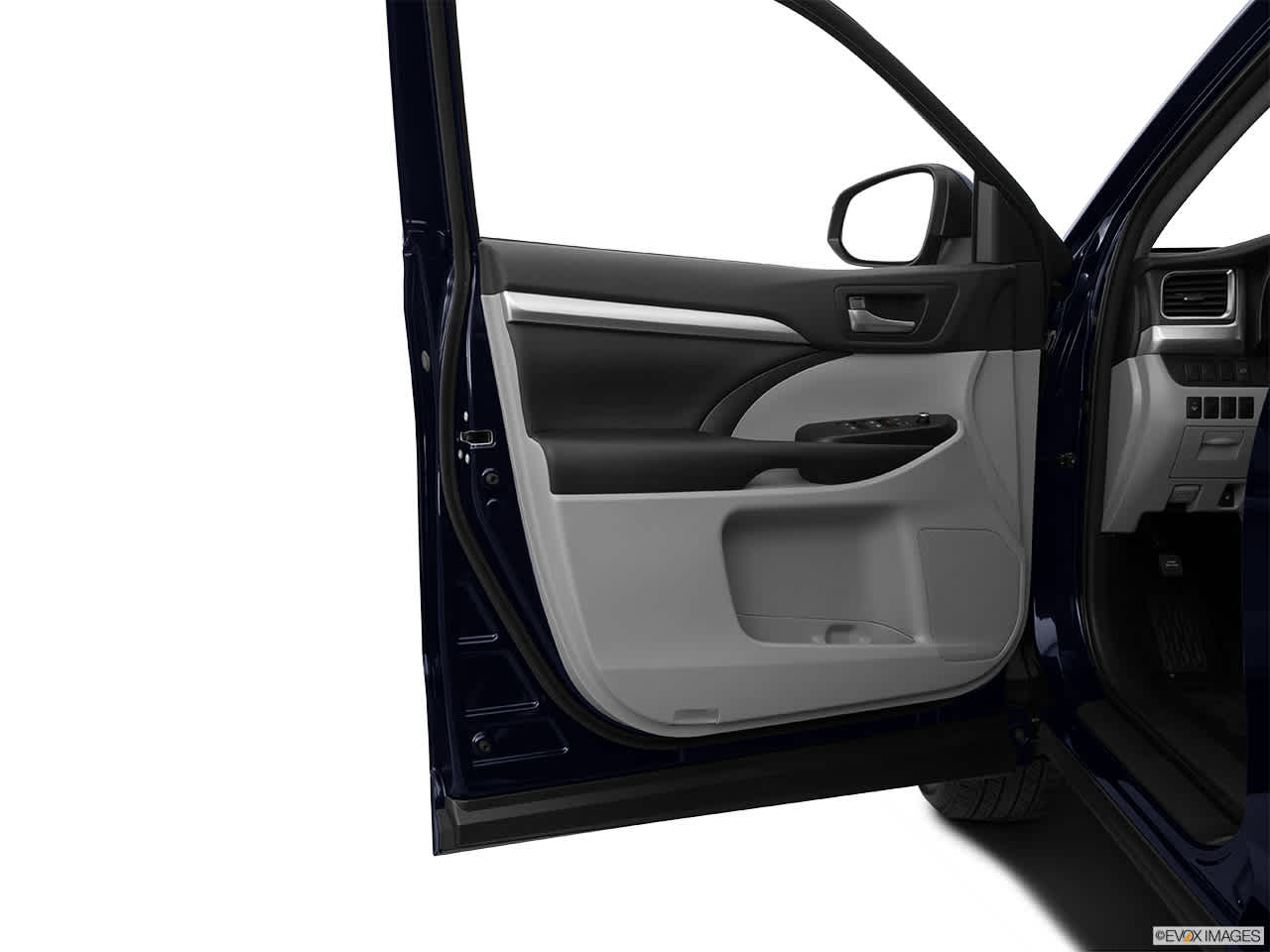 Thumbnail: 2014 Toyota Highlander - 22